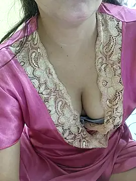 Snapshot of Queen_india1 chatting on 02-21-26, 06:47 Queen india1 online show from 02-21-26, 06:47