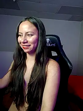 Snapshot of Mei_hells chatting on 03-24-26, 11:10 Mei hells online show from 03-24-26, 11:10