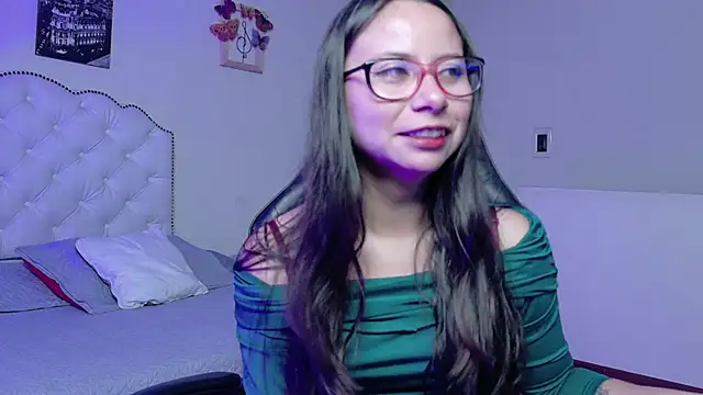 Snapshot of Mei_hells chatting on 03-27-26, 01:22 Mei hells online show from 03-27-26, 01:22