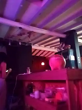 Snapshot of Kitty_House2 chatting on 02-13-26, 04:30 Kitty House2 online show from 02-13-26, 04:30