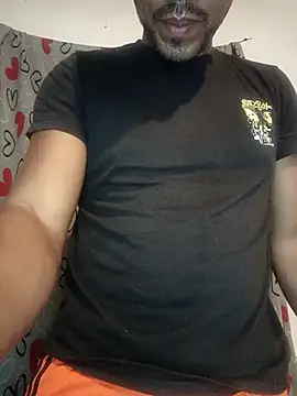 Snapshot of moreno86_80 chatting on 02-12-26, 10:16 moreno86 80 online show from 02-12-26, 10:16