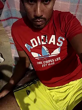 Snapshot of moreno86_80 chatting on 02-13-26, 11:34 moreno86 80 online show from 02-13-26, 11:34