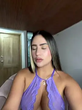Miilana  online show from 05-17-26, 03:04