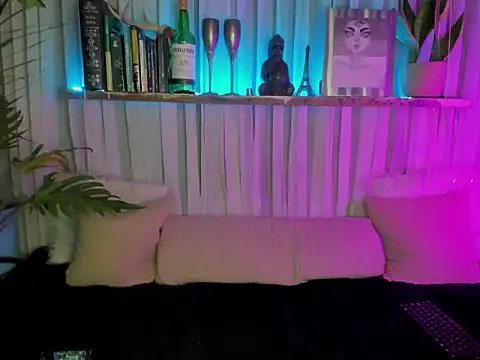 Miss-liaa online show from 03-08-26, 02:04