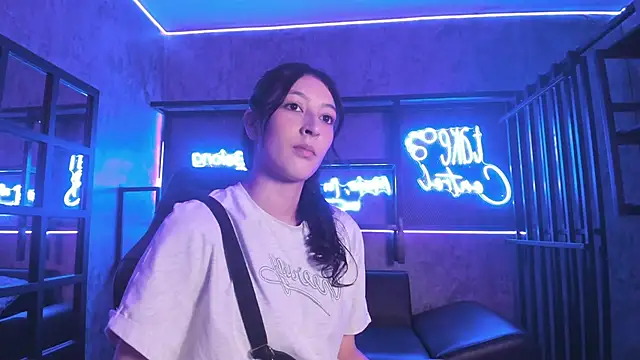 Snapshot of SinLickerr chatting on 03-19-26, 07:18 SinLickerr online show from 03-19-26, 07:18