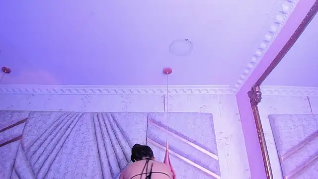 Snapshot of CloheBell chatting on 03-08-26, 01:15 CloheBell online show from 03-08-26, 01:15