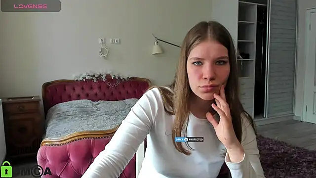 Snapshot of Katty_Bells chatting on 03-12-26, 02:56 Katty Bells online show from 03-12-26, 02:56