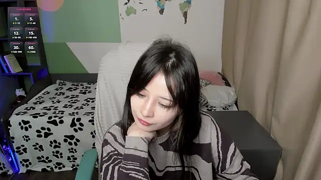 Snapshot of May_Ling chatting on 04-05-26, 08:50 May Ling online show from 04-05-26, 08:50