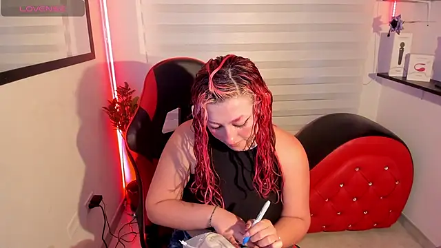 Emily Jonesh online show from 04-30-26, 12:22