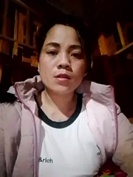 Snapshot of molly-xx chatting on 02-19-26, 10:39 molly-xx online show from 02-19-26, 10:39