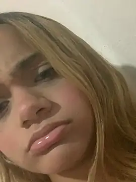 Snapshot of ayla0881 chatting on 02-14-26, 06:10 ayla0881 online show from 02-14-26, 06:10