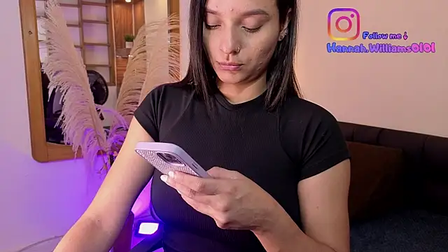 Hanna Williams   online show from 02-19-26, 02:51