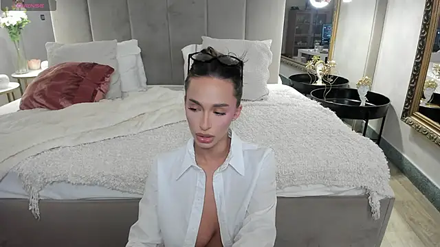 EvaK  online show from 02-17-26, 05:26