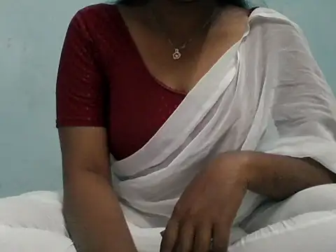 Snapshot of Rathi-priyaa chatting on 02-23-26, 04:21 Rathi-priyaa online show from 02-23-26, 04:21