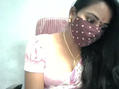 Snapshot of Rathi-priyaa chatting on 03-12-26, 05:02 Rathi-priyaa online show from 03-12-26, 05:02