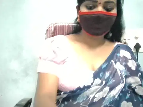 Snapshot of Rathi-priyaa chatting on 03-24-26, 04:28 Rathi-priyaa online show from 03-24-26, 04:28