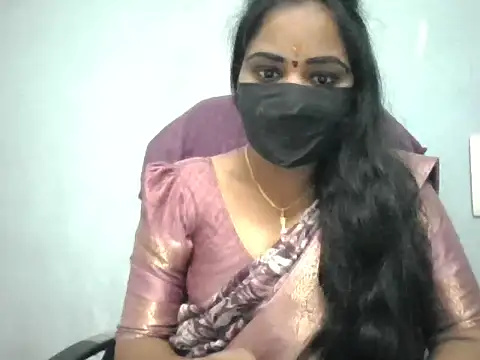 Snapshot of Rathi-priyaa chatting on 04-12-26, 04:17 Rathi-priyaa online show from 04-12-26, 04:17