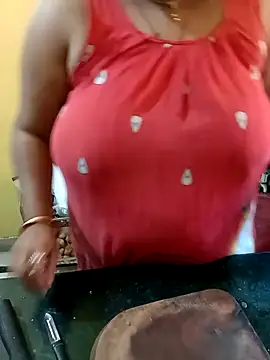 Snapshot of 02Roshni chatting on 02-20-26, 09:43 02Roshni online show from 02-20-26, 09:43