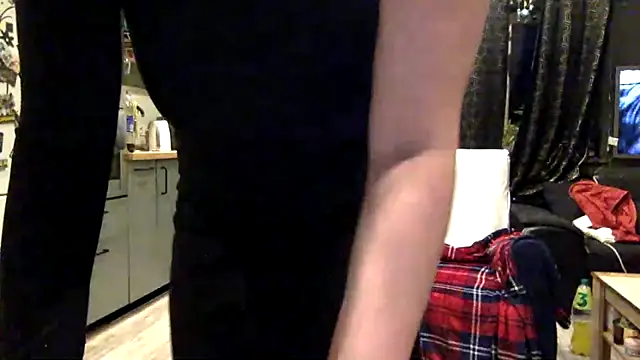 Snapshot of czarnula8 chatting on 06-02-26, 07:49 czarnula8 online show from 06-02-26, 07:49