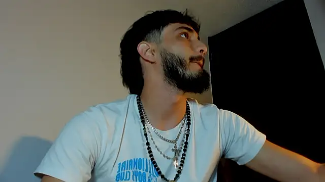 LovexJuxn8 online show from 02-25-26, 08:29