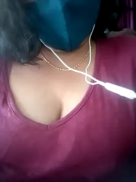 Snapshot of Mnra43 chatting on 02-18-26, 08:43 Mnra43 online show from 02-18-26, 08:43