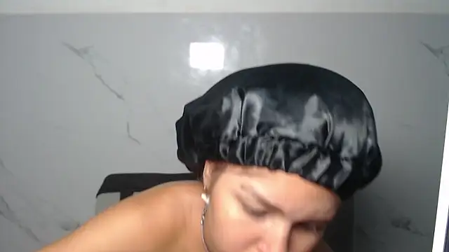 melodyphillips 2  online show from 07-08-26, 06:51