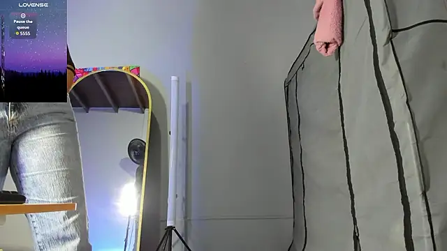 Snapshot of Zaphiro__Sky chatting on 03-05-26, 08:43 Zaphiro Sky online show from 03-05-26, 08:43