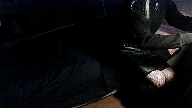 Snapshot of Sexwestworld chatting on 02-20-26, 08:20 Sexwestworld online show from 02-20-26, 08:20