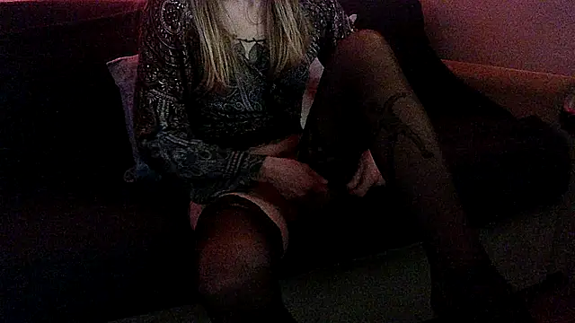 Snapshot of Sexwestworld chatting on 03-14-26, 04:56 Sexwestworld online show from 03-14-26, 04:56