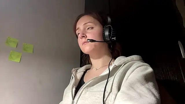 WendieFranzeo online show from 02-17-26, 06:58