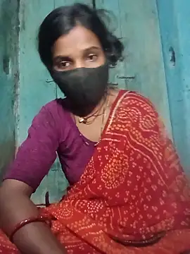 Snapshot of Desi_Couple_P chatting on 06-08-26, 01:33 Desi Couple P online show from 06-08-26, 01:33