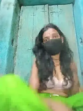 Snapshot of Desi_Couple_P chatting on 06-16-26, 01:36 Desi Couple P online show from 06-16-26, 01:36
