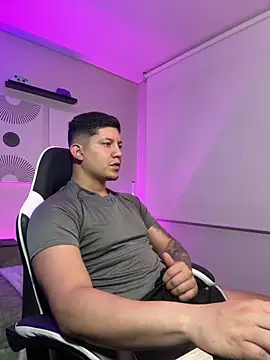  robertobaggioo online show from 03-07-26, 06:43