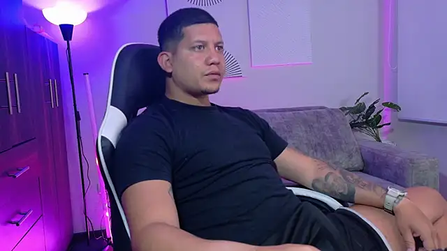  robertobaggioo online show from 05-04-26, 12:23