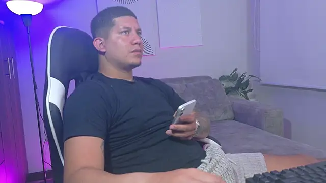  robertobaggioo online show from 05-06-26, 04:30