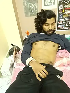 Snapshot of Yk_physique chatting on 02-14-26, 08:33 Yk physique online show from 02-14-26, 08:33