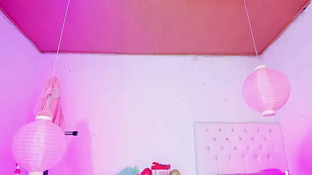 Snapshot of karol_kane chatting on 03-29-26, 04:07 karol kane online show from 03-29-26, 04:07