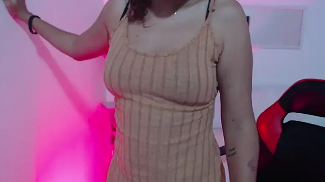 Alice Grinnerk online show from 02-25-26, 01:32