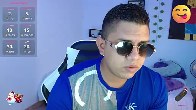 Snapshot of Felix_Thunder chatting on 02-12-26, 03:18 Felix Thunder online show from 02-12-26, 03:18