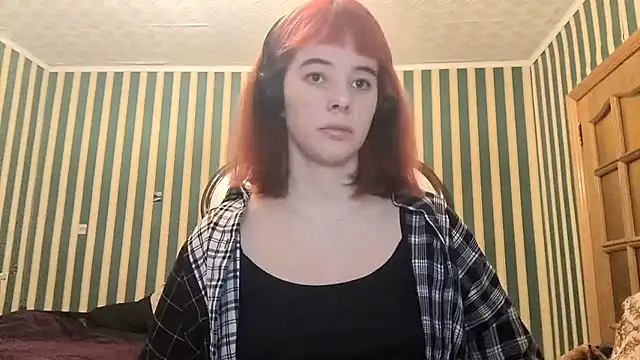 Snapshot of Remyelza chatting on 02-12-26, 04:46 Remyelza online show from 02-12-26, 04:46