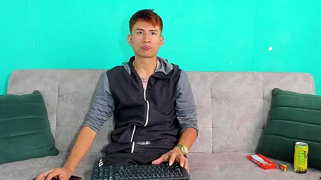 Snapshot of NicolasTorrez chatting on 03-06-26, 08:05 NicolasTorrez online show from 03-06-26, 08:05