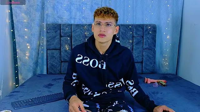 NicolasTorrez online show from 05-06-26, 02:40