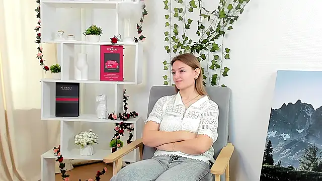 Snapshot of KaceyReddout chatting on 02-13-26, 04:19 KaceyReddout online show from 02-13-26, 04:19