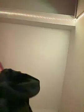 Milli-Kiss online show from 02-26-26, 06:07