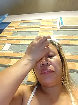 Snapshot of squirtshantal chatting on 03-30-26, 10:33 squirtshantal online show from 03-30-26, 10:33