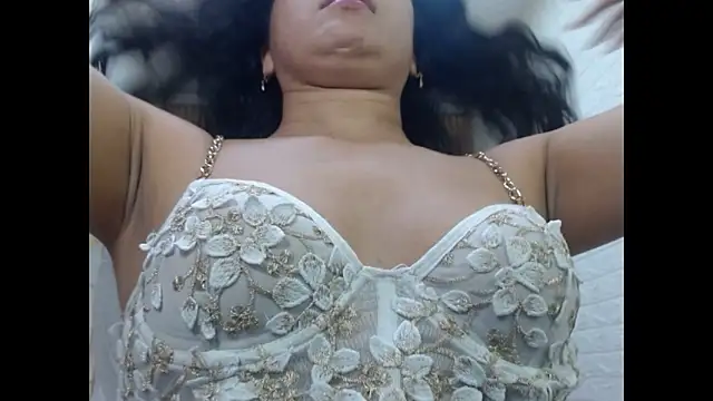 Snapshot of vanessa_f chatting on 06-13-26, 07:01 vanessa f online show from 06-13-26, 07:01