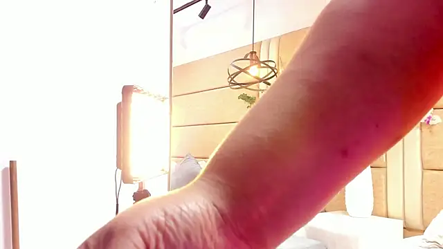 VanessaLanz online show from 05-04-26, 12:23