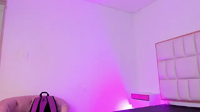 Violetta-foxx online show from 05-05-26, 07:44