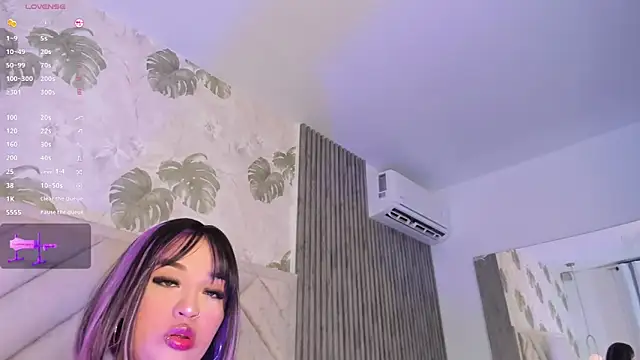 Snapshot of SarahRizof chatting on 03-25-26, 05:46 SarahRizof online show from 03-25-26, 05:46