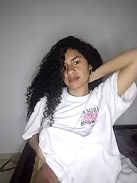 Snapshot of RizHoney chatting on 02-12-26, 12:22 RizHoney online show from 02-12-26, 12:22